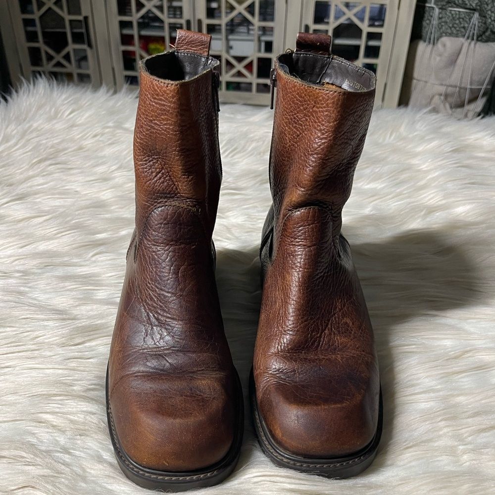 High Sierra 90's Chunky Heel Leather Boots in Brown | Size 7.5 - Picture 2 of 14